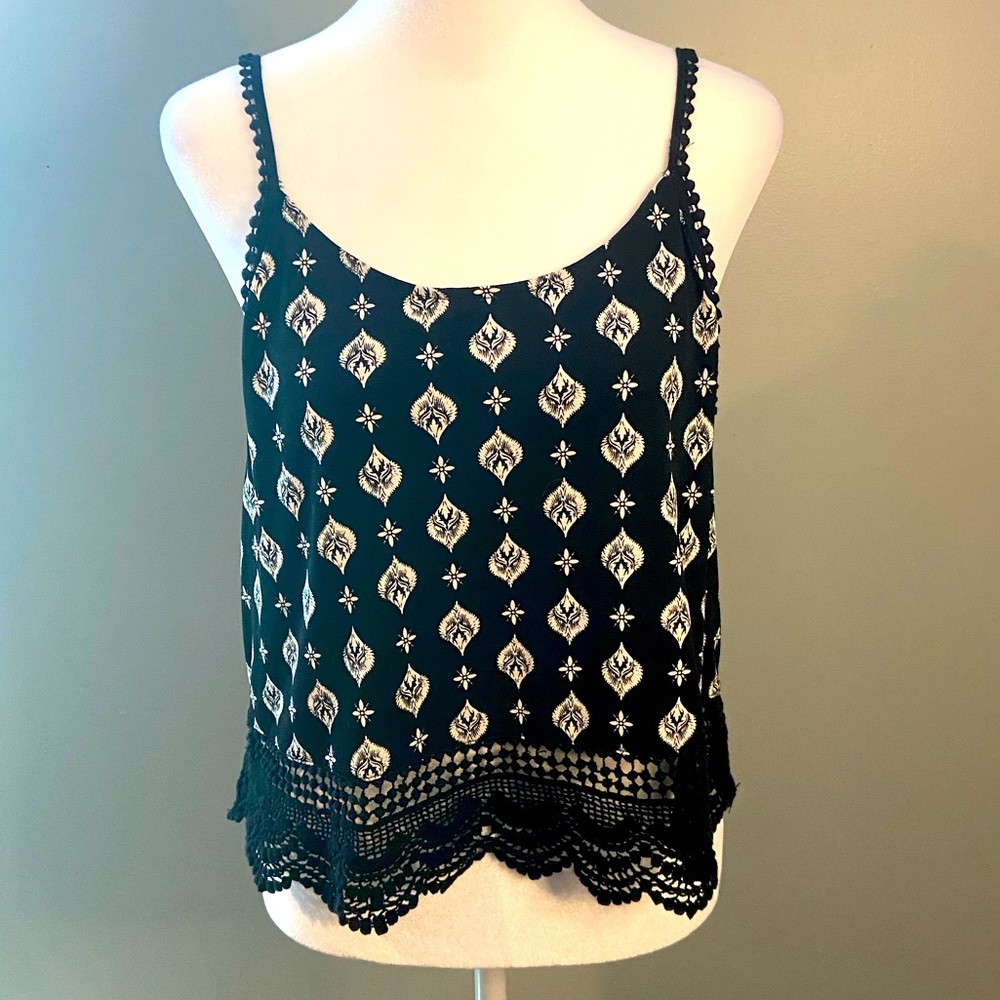 Mason + Mackenzie black and white cami shirt